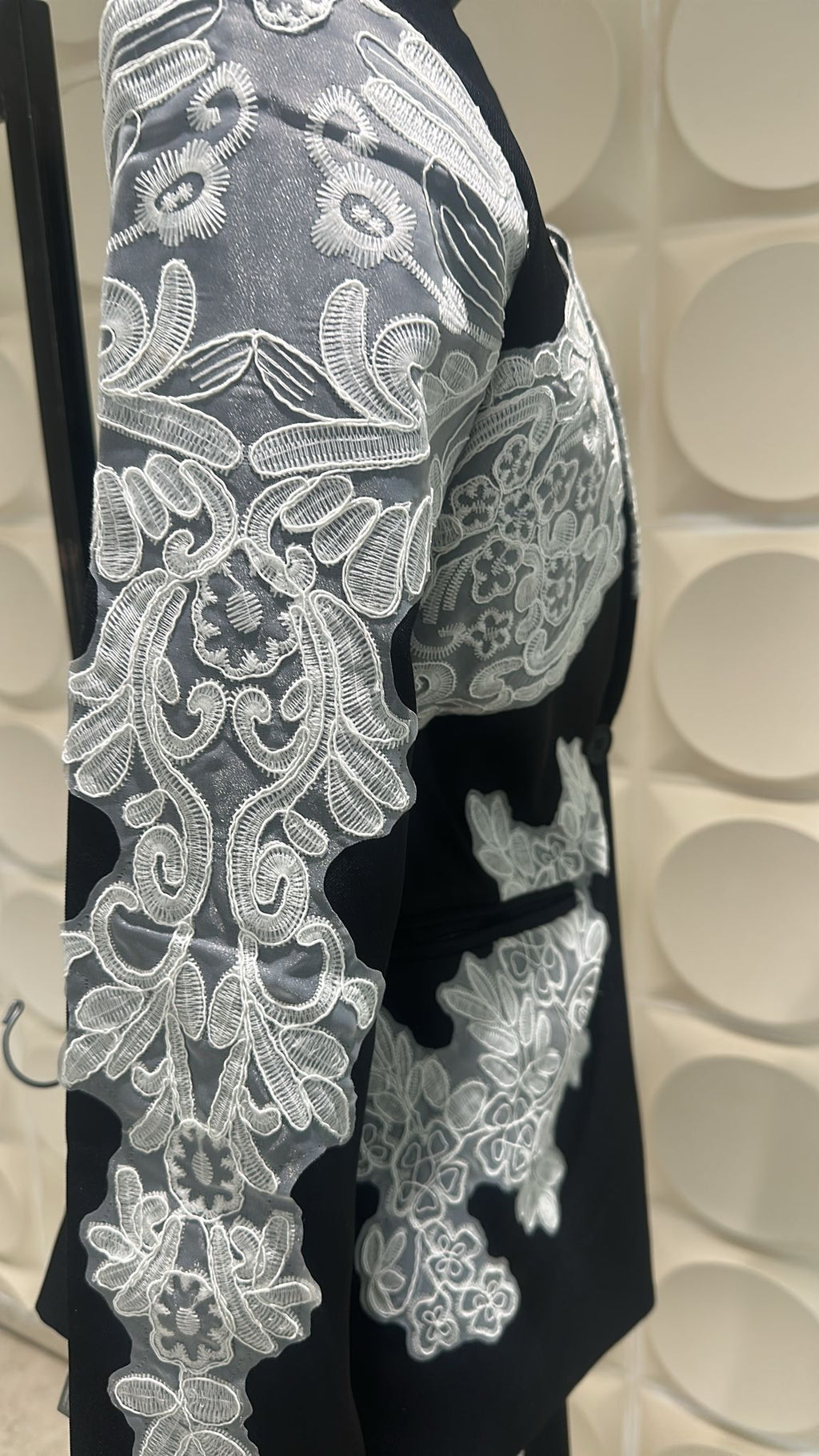 Alma clásica bordada