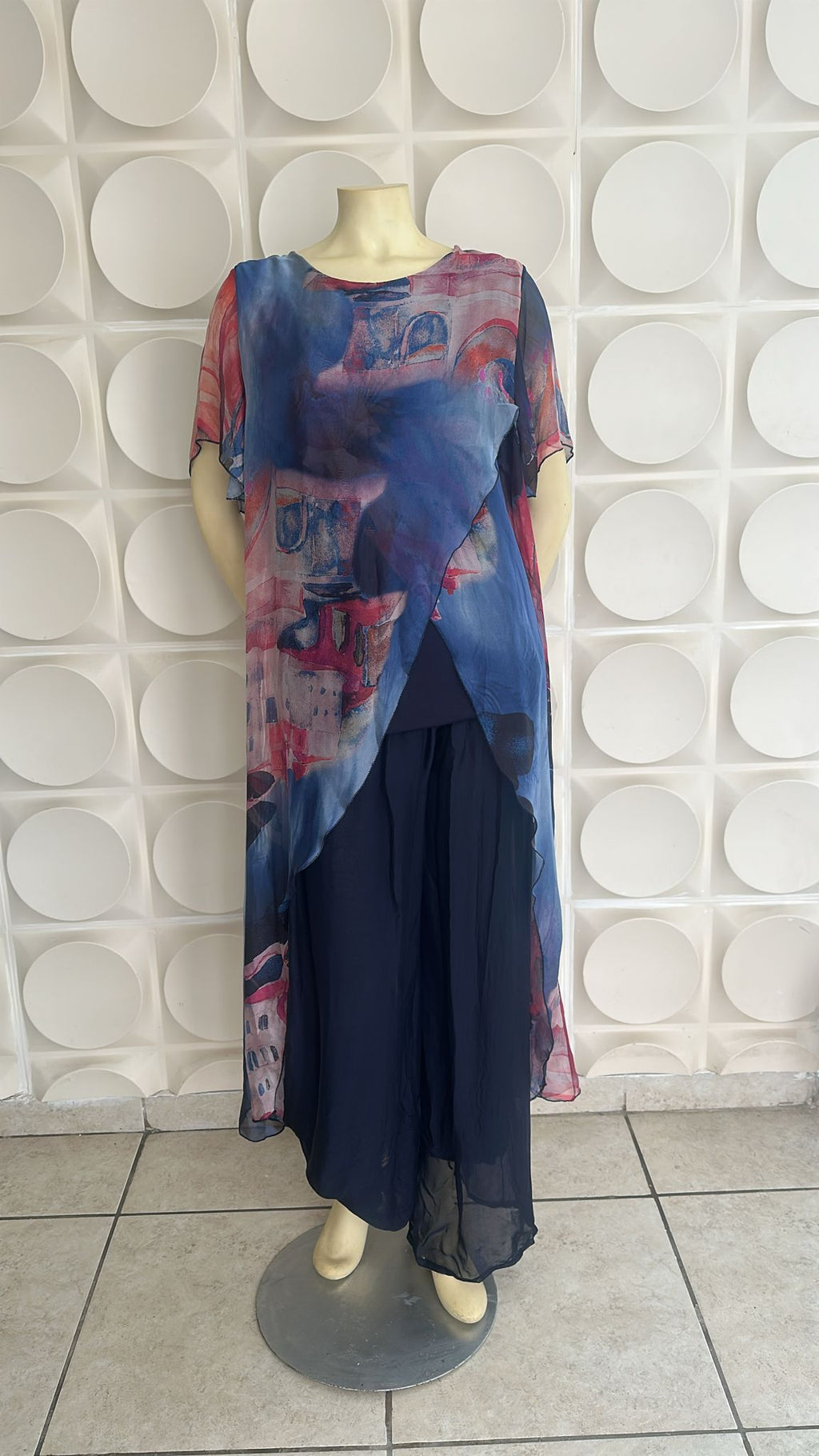 Equilibrio delicado en chiffon de seda