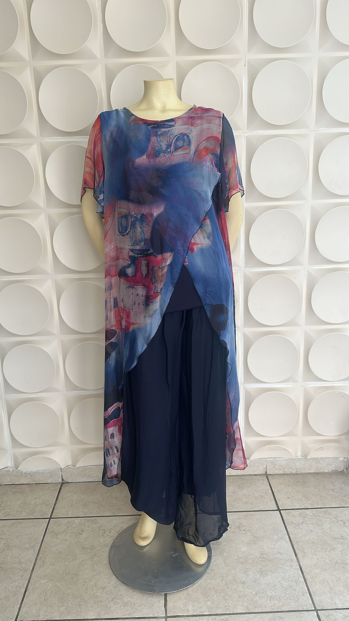 Equilibrio delicado en chiffon de seda