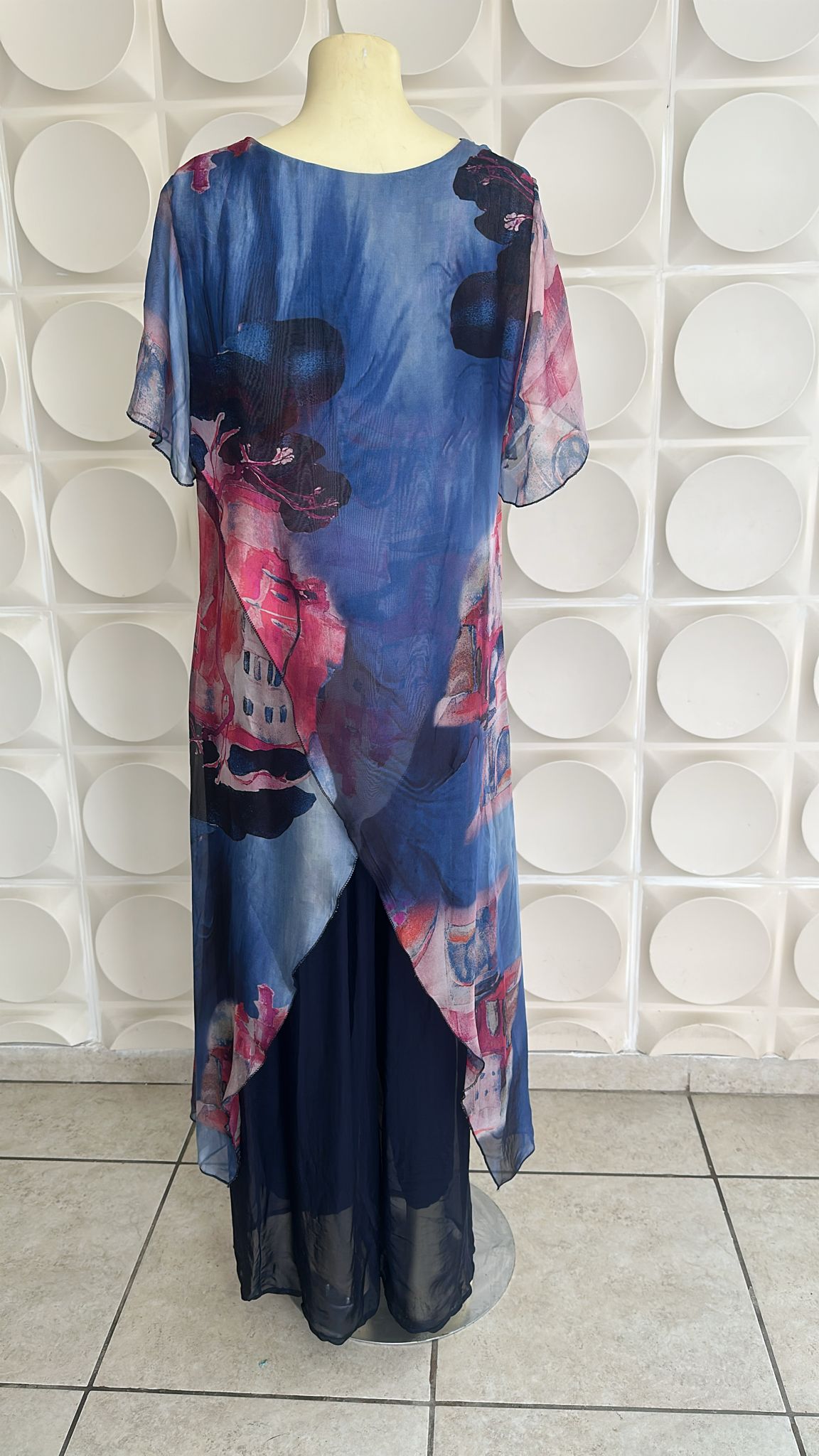 Equilibrio delicado en chiffon de seda
