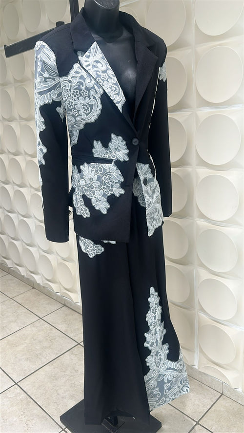 Alma clásica bordada