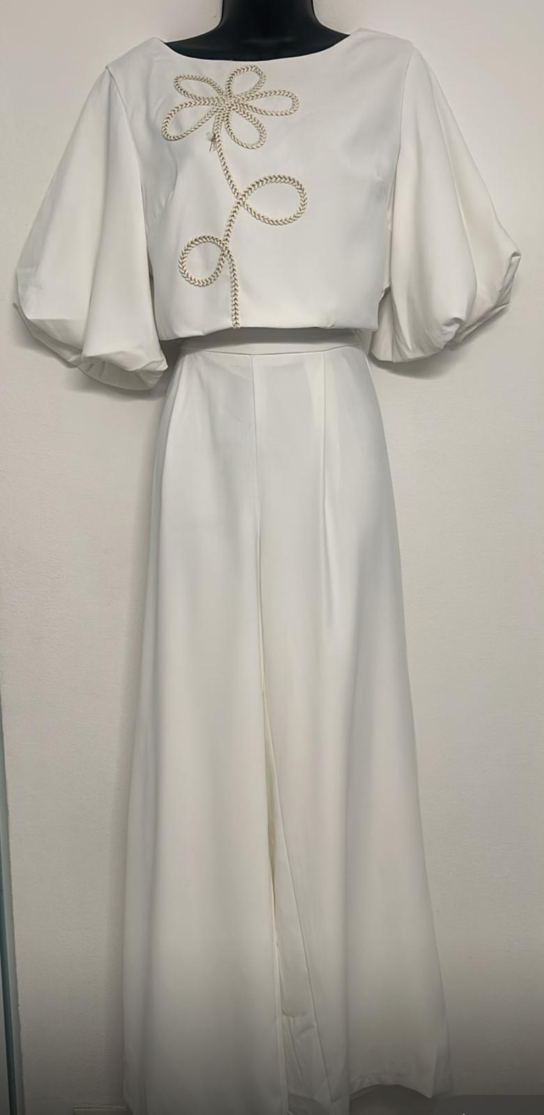 Elegancia blanco sutil